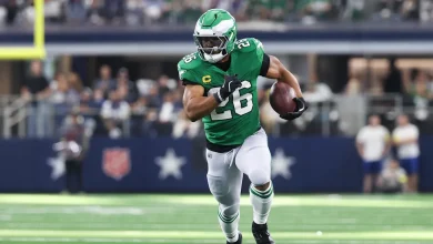 Jalen Hurts Makes His Own Noise As Eagles Take Halftime Lead in Dallas