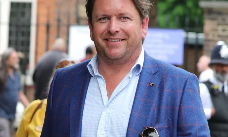 James Martin just revealed the secret to the perfect gravy - he says 'buy it now' before Christmas