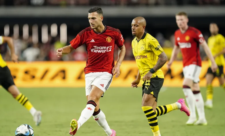 Jamie Carragher says Manchester United star 'can’t beat a man' and questions his quality