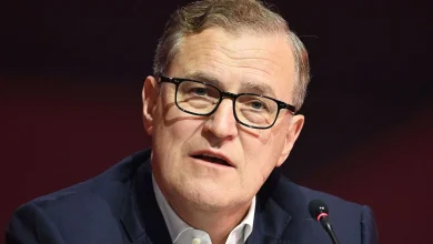 Jan-Christian Dreesen kritisiert die Pariser Polizeipräfektur vor Bayerns CL-Spiel