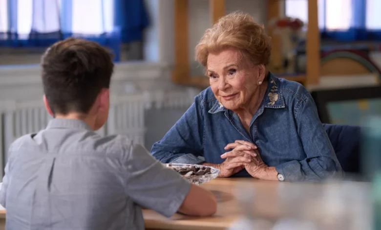 Janette – Les jeunes et la vieille | Janette Bertrand à la rencontre des jeunes