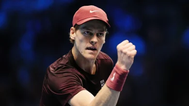 Jannik Sinner bests Alexander Zverev, seals semifinal spot at ATP Finals