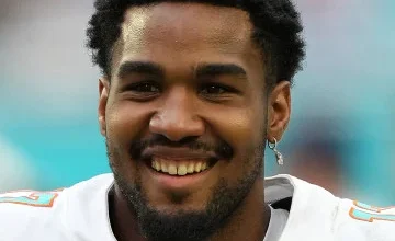 Jaylen Waddle Resumes practicing in full