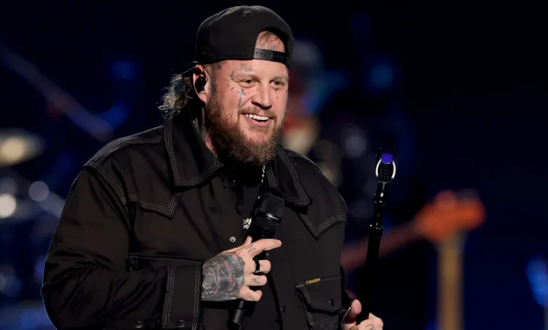 Jelly Roll Finally Ditched His Grubby Beard & Everyone Is Saying The Same Thing