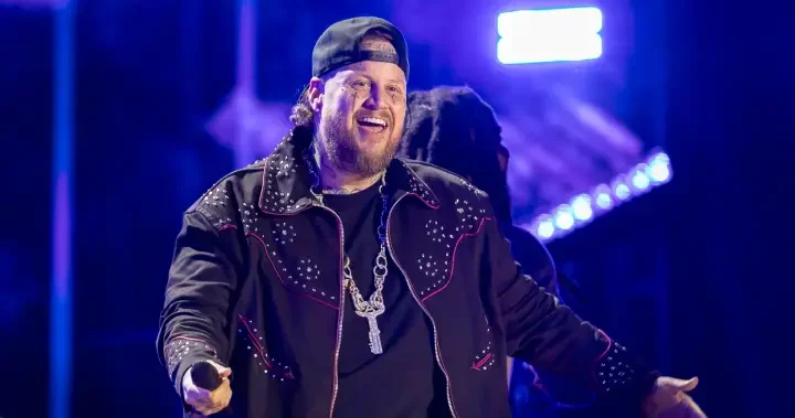 Jelly Roll reveals new look after shaving beard for 1st time in 10 years