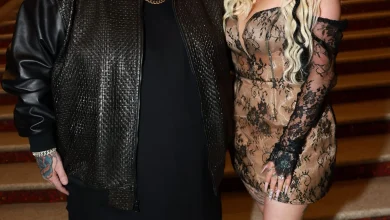 Jelly Roll shocks wife after shaving off beard for first time in 10 years