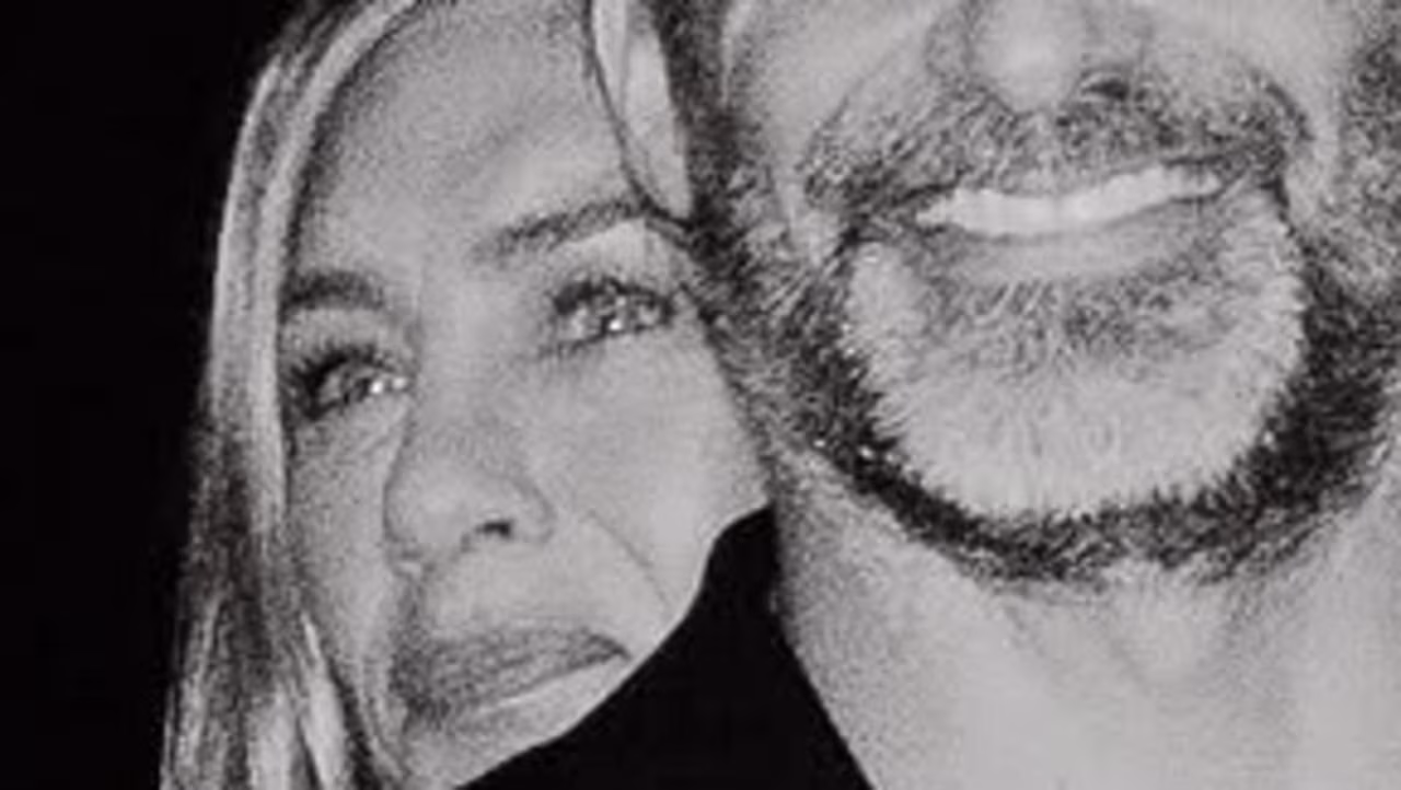 Jen Aniston hard-launches new man