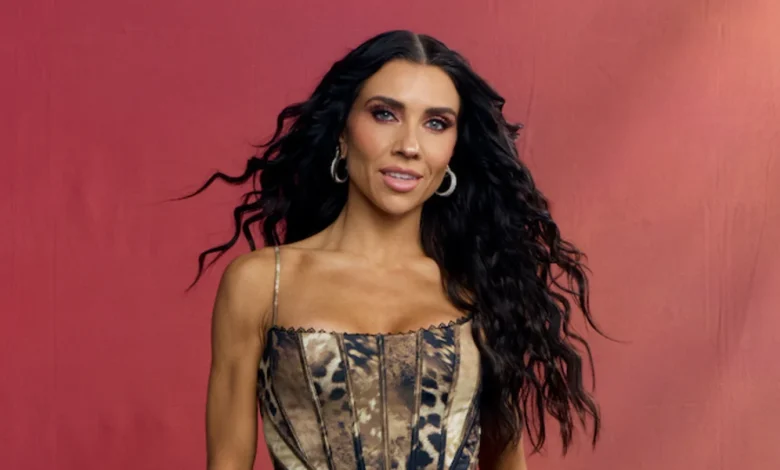 Jenna Johnson, ‘Dancing With the Stars’ Pro, Drops Pilates Routine for Sculpted Abs