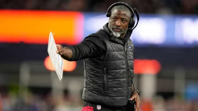 Jets HC Aaron Glenn 'evaluating everything' after New York's loss to Patriots, including quarterback