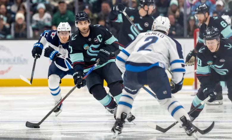 Jets, Kraken Clash in Defensive Battle To Close Road Trip