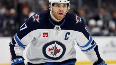 Jets, Lowry agree to 5-year, $25M deal