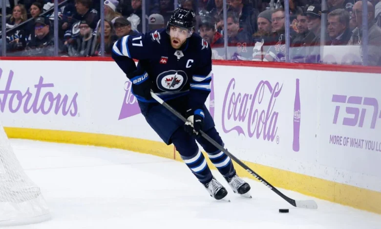 Jets Sign Adam Lowry To Five-Year Contract Extension