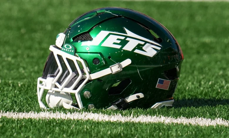 Jets are getting calls, but won’t do a fire sale