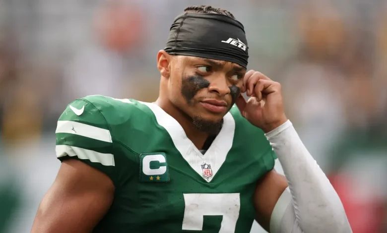 Jets bench Justin Fields for Tyrod Taylor amid QB's struggles