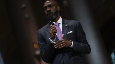 Jewish groups blast Torres challenger for featuring antisemitic activist in campaign launch