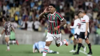 John Kennedy celebra o fim do seu jejum de gol no Fluminense