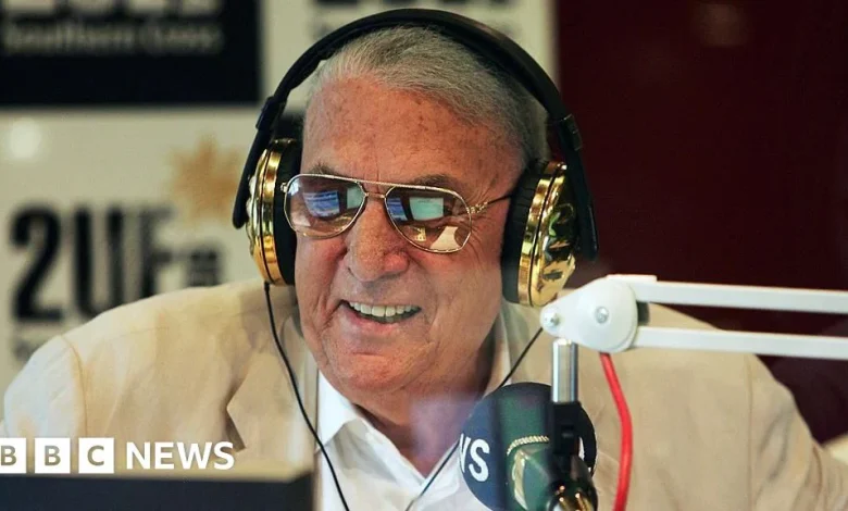John Laws, veteran Australian talkback radio host nicknamed 'Golden Tonsils', dies