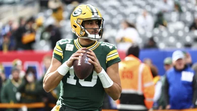 Jordan Love out of game with left shoulder injury