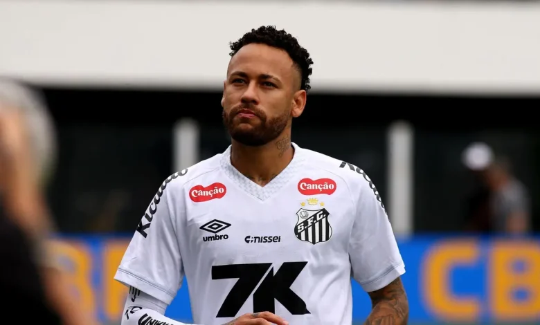 Jornalista defende Neymar após ausência no clássico contra o Palmeiras: 'Perseguição'