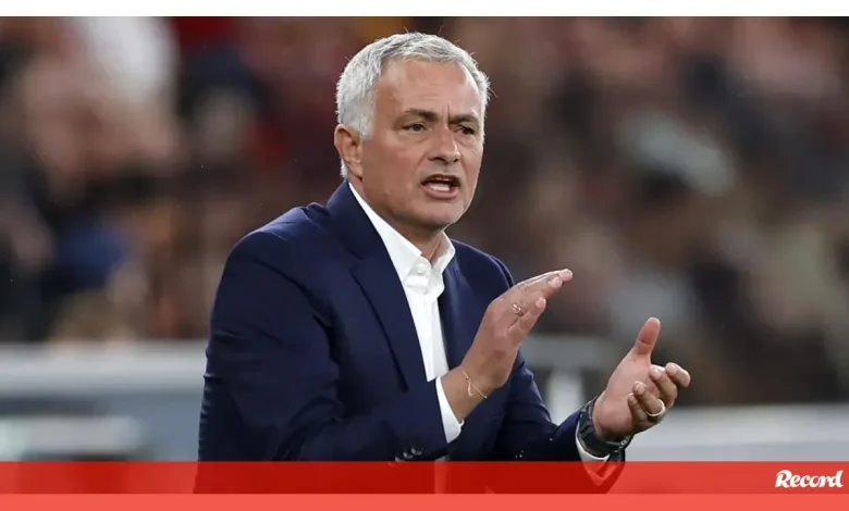 José Mourinho à caça de registo de Bruno Lage