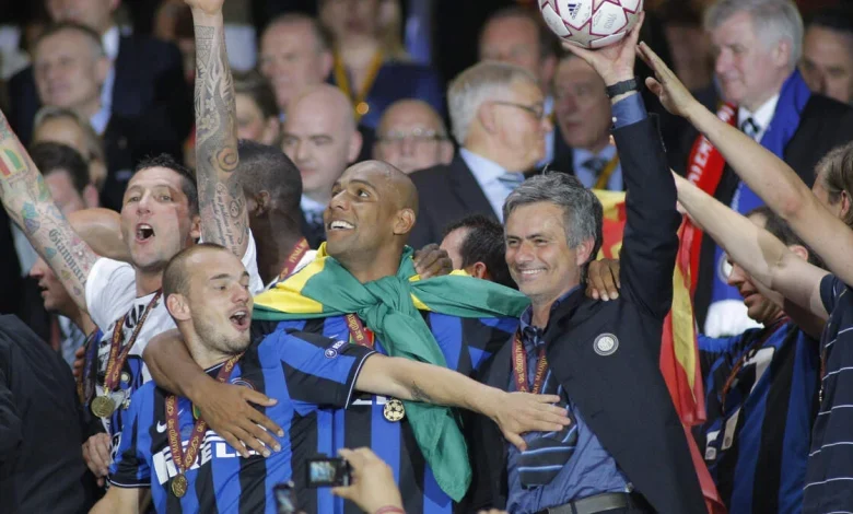 José Mourinho vindt ’sweet fatty guy’ Wesley Sneijder geschikt voor alle functies binnen Ajax