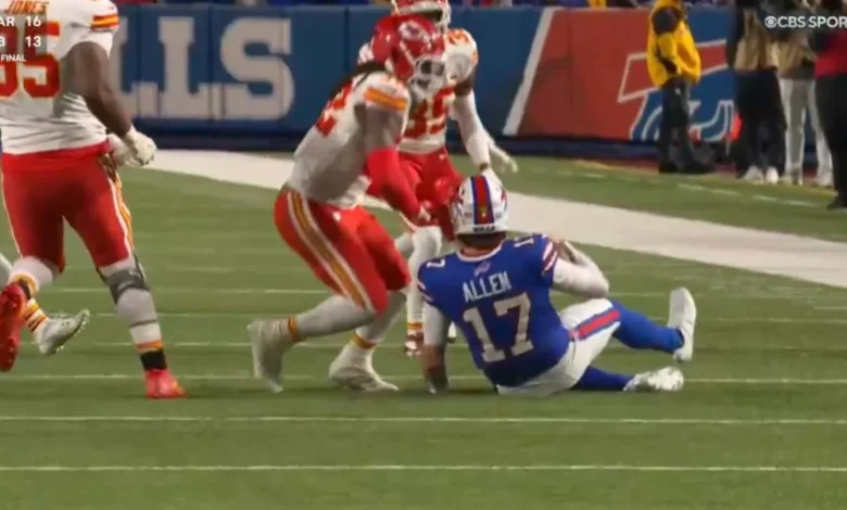 Josh Allen Didn't Fool Tony Romo or Jim Nantz With Obvious Flop vs. Chiefs