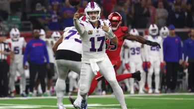 Josh Allen injury update: Bills QB has injury scare in game vs. Texans