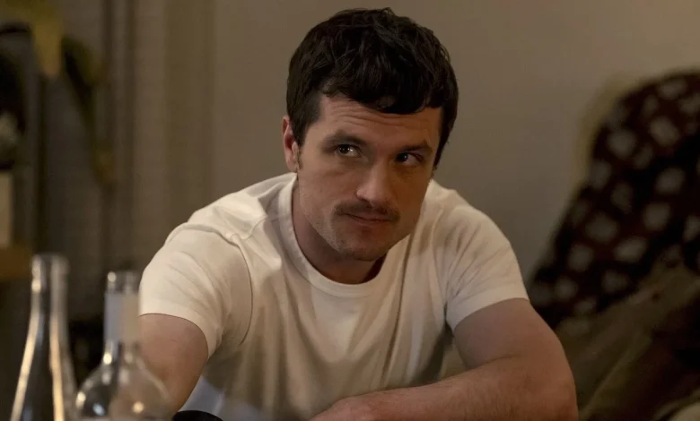 Josh Hutcherson Was Asked If He's Ready To Reclaim His Title As Internet Boyfriend, And His Response Was A+