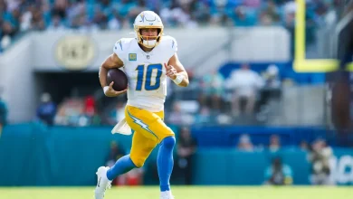 Justin Herbert injury update: Chargers QB heads to medical tent after big hit