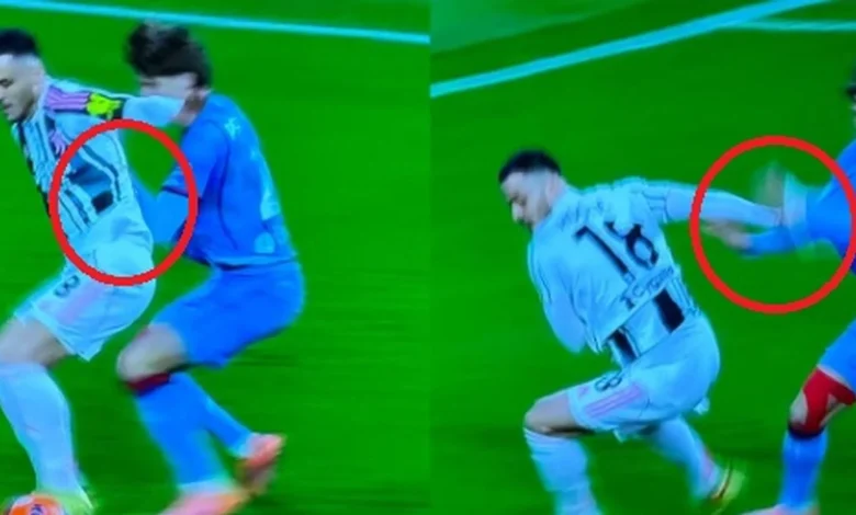 Juve-Cagliari, moviola: Palestra a terra in area, ma è lui che fa fallo su Kostic