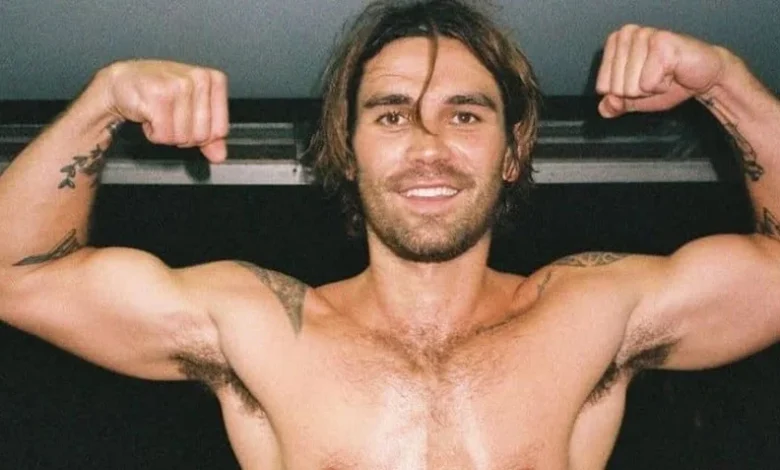 KJ Apa Proves He’s the Hottest Holiday Snack — Shirt Optional