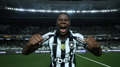 Kadir ganhou moral com ídolo do Botafogo após partida contra o Sport
