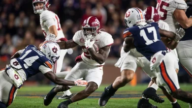 Kalen DeBoer gives update on Jam Miller after he was spotted on crutches after Auburn game