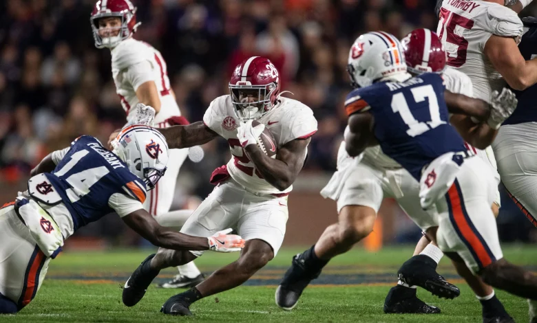 Kalen DeBoer gives update on Jam Miller after he was spotted on crutches after Auburn game