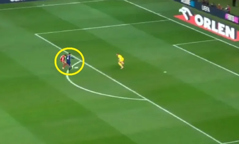 Kamiński z golem, ale co chwilę wcześniej zrobił "Lewy"? Poezja