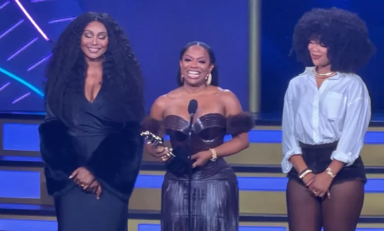 Kandi Burruss Receives The Wifetime Achievement Award At The Bravos: "I Will Always Cherish My Time As A Housewife"