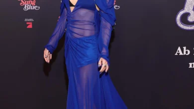 Kate Hudson Gets Literal