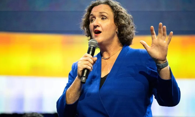 Katie Porter’s controversies damaged her campaign for CA governor, poll shows