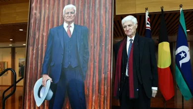 Katt and the hat: Portrait celebrates Katter’s 50 years – from Joh to Albo