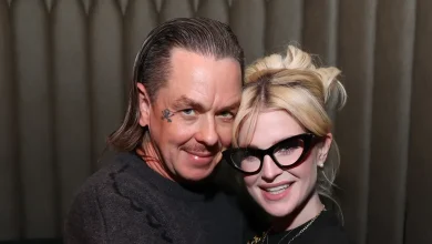 Kelly Osbourne says she loves her Iowa farm. Singer shares photos of life with Sid Wilson.