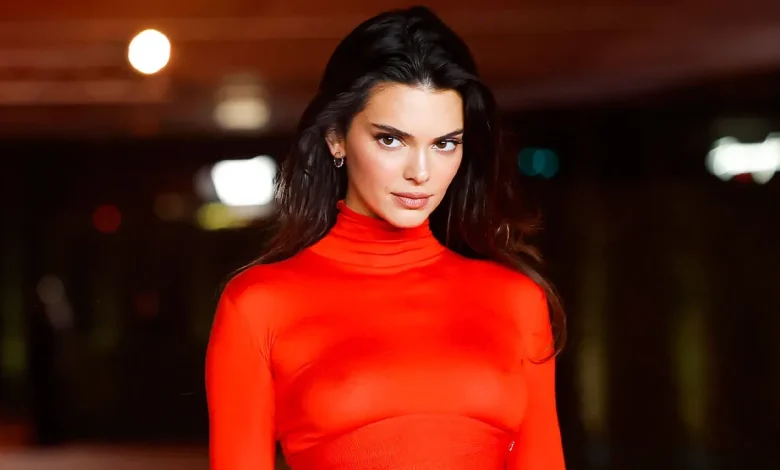 Kendall Jenner shares nude beach photos as Kardashian family gathers for her 30th birthday trip