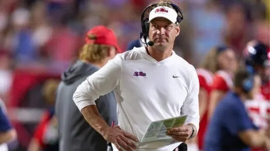 Kiffin’s ex-wife set to tour Baton Rouge