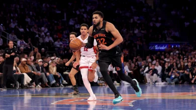 Knicks’ Mike Brown wants All-Star center to hunt the three-point line more