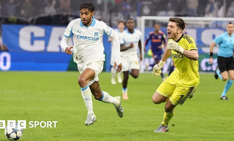 'Knife edge' - will Newcastle drop Pope for Ramsdale?