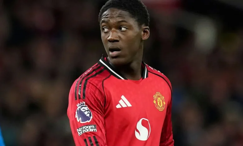 Kobbie Mainoo doesn't travel with Man Utd squad for Spurs but legend's son does