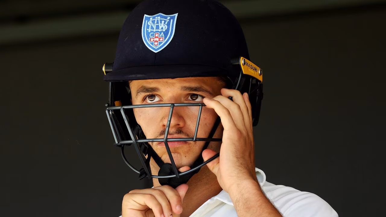 Konstas falls cheaply in repeat dismissal