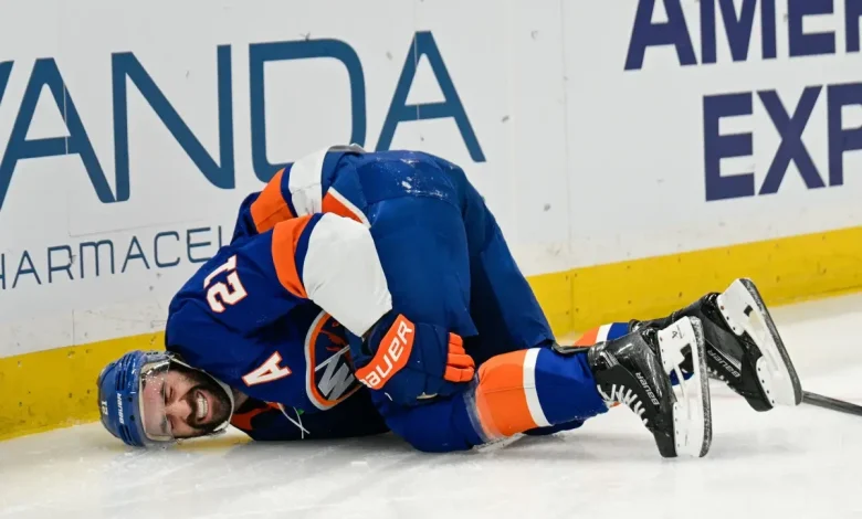 Kyle Palmieri out for season with torn ACL in crushing Islanders injury blow