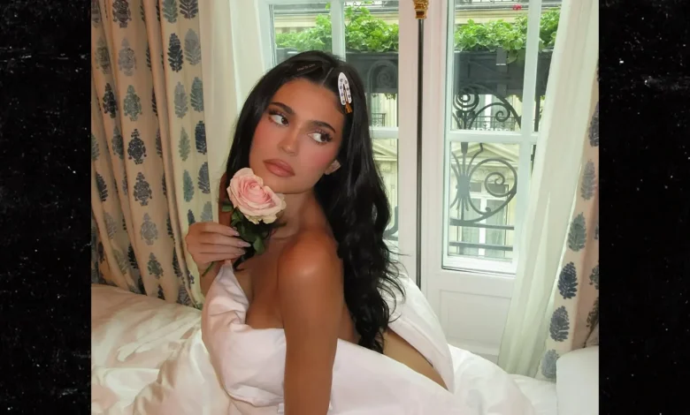 Kylie Jenner Covers Herself with Just A Sheet in Sexy Instagram Post