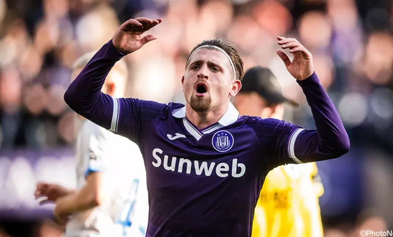 LIVE - Anderlecht houdt voorlopig goed stand tegen Club Brugge en staat nog altijd op voorsprong