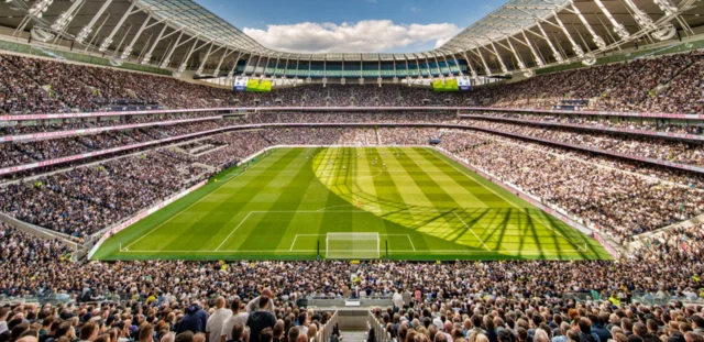 LIVE/FREE: Portsmouth vs Wrexham LIVE Score Updates EFL Championship Match